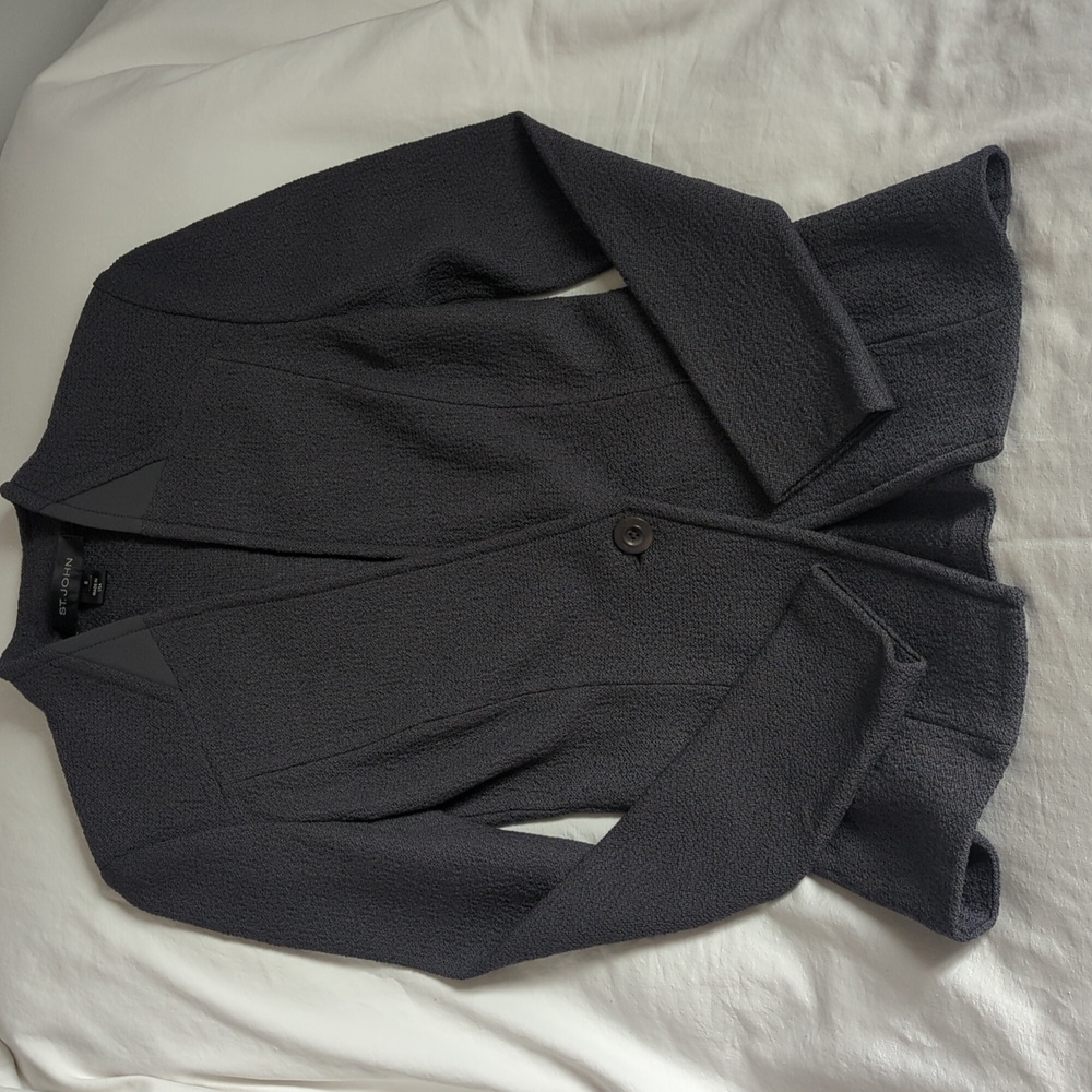 ST. JOHN Collection Luxury Charcoal Knit Blazer & Silk Camisole Set - Picture 7 of 15